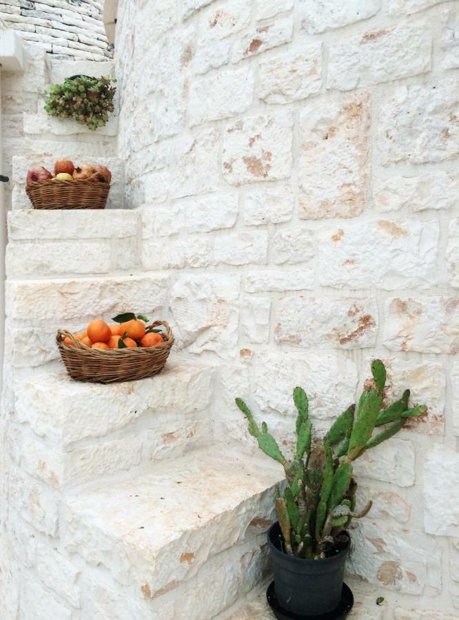 I Trulli Del Mulino Villa Locorotondo Exterior photo