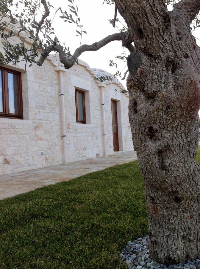 I Trulli Del Mulino Villa Locorotondo Exterior photo